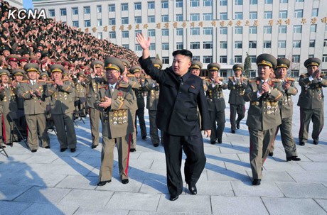 金正恩訪問國家安全保衛(wèi)部，向戰(zhàn)士表達(dá)了祝賀。