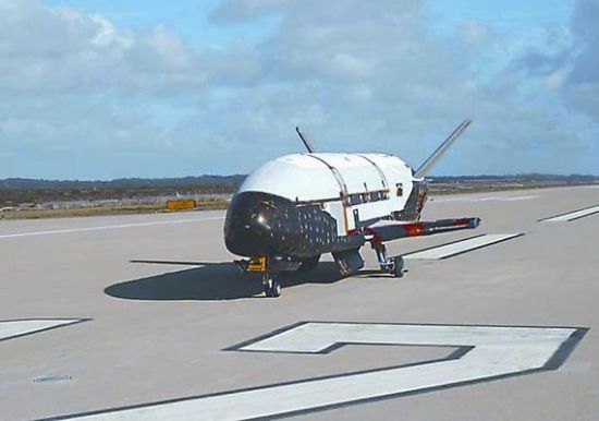 X-37B，美國(guó)空軍軌道試驗(yàn)飛行器src=