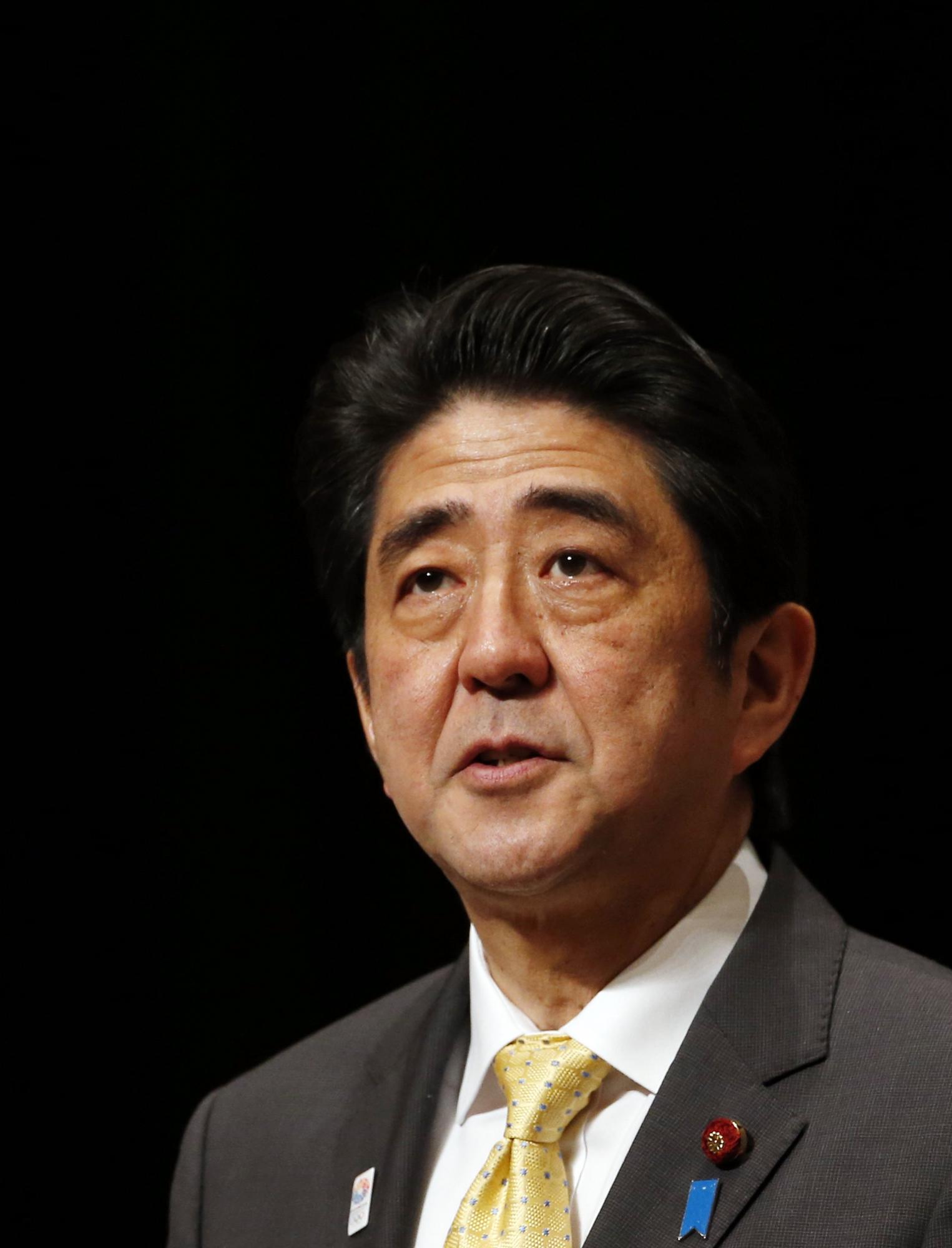2月7日，日本首相安倍晉三出席一個名為“要求北方領土全國大會”的民眾集會。