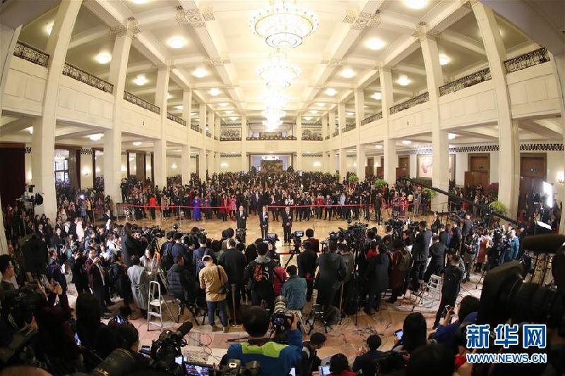 （新華全媒頭條·兩會特別報道·圖文互動）（1）中國發(fā)展的明天一定更美好——從全國兩會看奮進(jìn)中國的發(fā)展信心