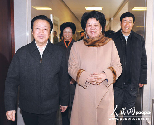 2月6日，全國(guó)人大常委會(huì)副委員長(zhǎng)、全國(guó)婦聯(lián)主席陳至立到最高人民法院視察中國(guó)女法官協(xié)會(huì)工作。