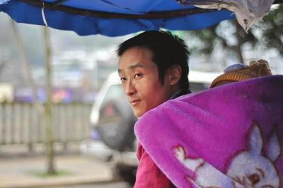 詹圓圓在等待客人。