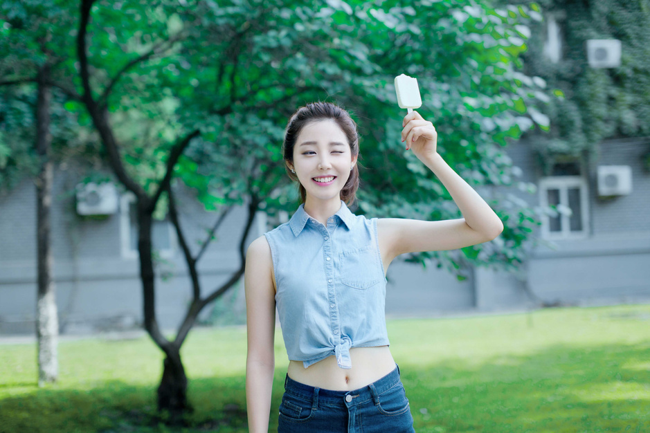 雪糕?；ňW(wǎng)絡(luò)走紅 盤點意外走紅的高校美女（組圖）