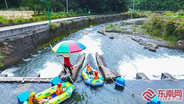 長(zhǎng)?。骸褒堯v汀江·福聚龍門”漂流美食旅游季啟動(dòng)